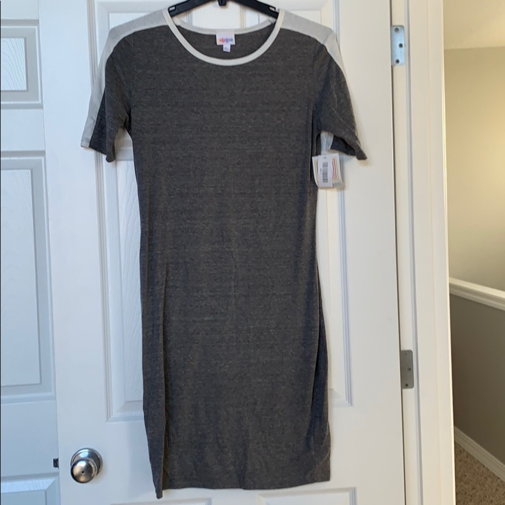 NWT- LuLaRoe gray and white Julia